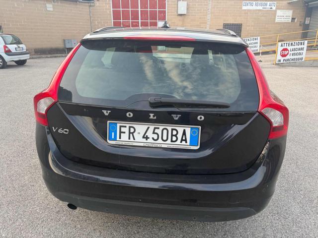 VOLVO V60 D2 1.6 Summum senza nessun lavoro da fare