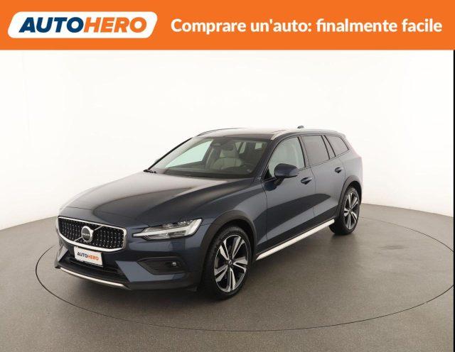 VOLVO V60 Cross Country B4 (d) AWD automatico Ultimate