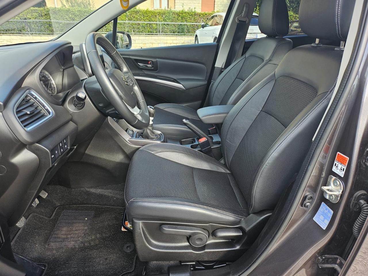 Suzuki S-Cross 1.4 Hybrid Top