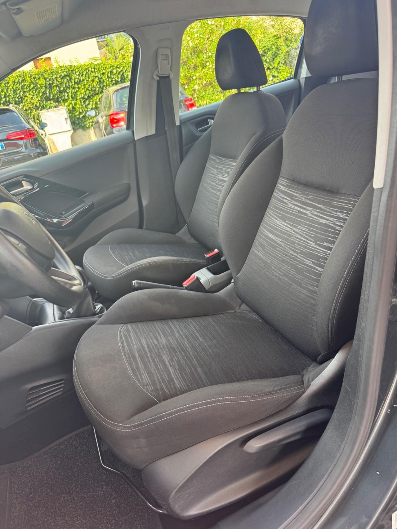 Peugeot 208 1.2 VTi 82 CV 5 porte Allure