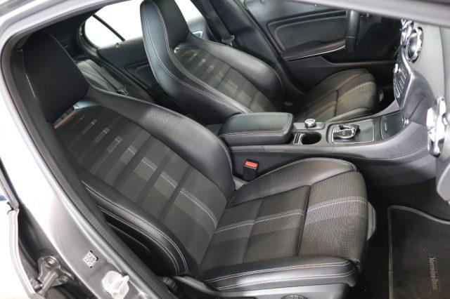 MERCEDES-BENZ GLA 200 d Automatic 4Matic Sport