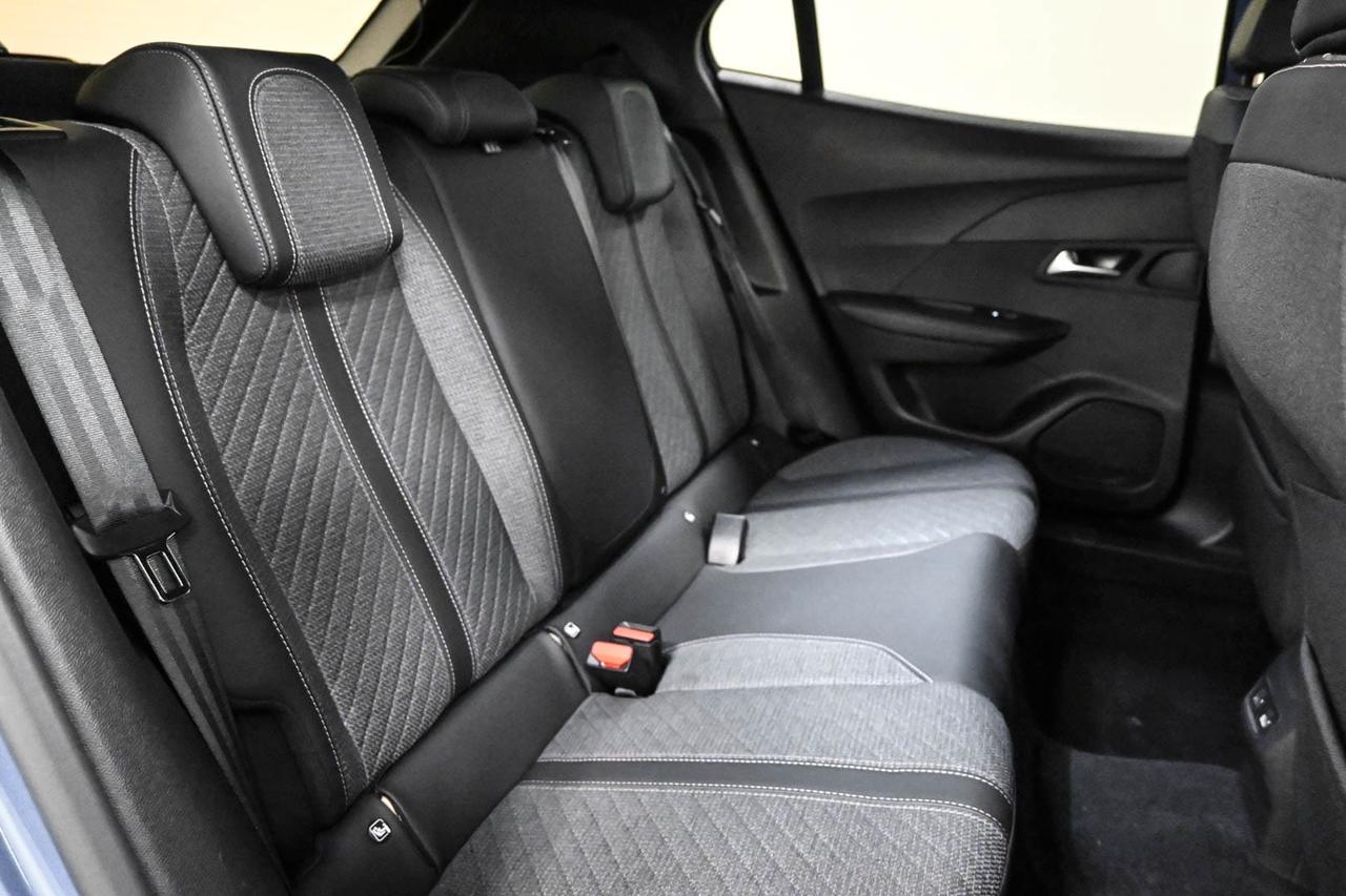 PEUGEOT 2008 2ª serie 2008 PureTech 130 S&S EA...