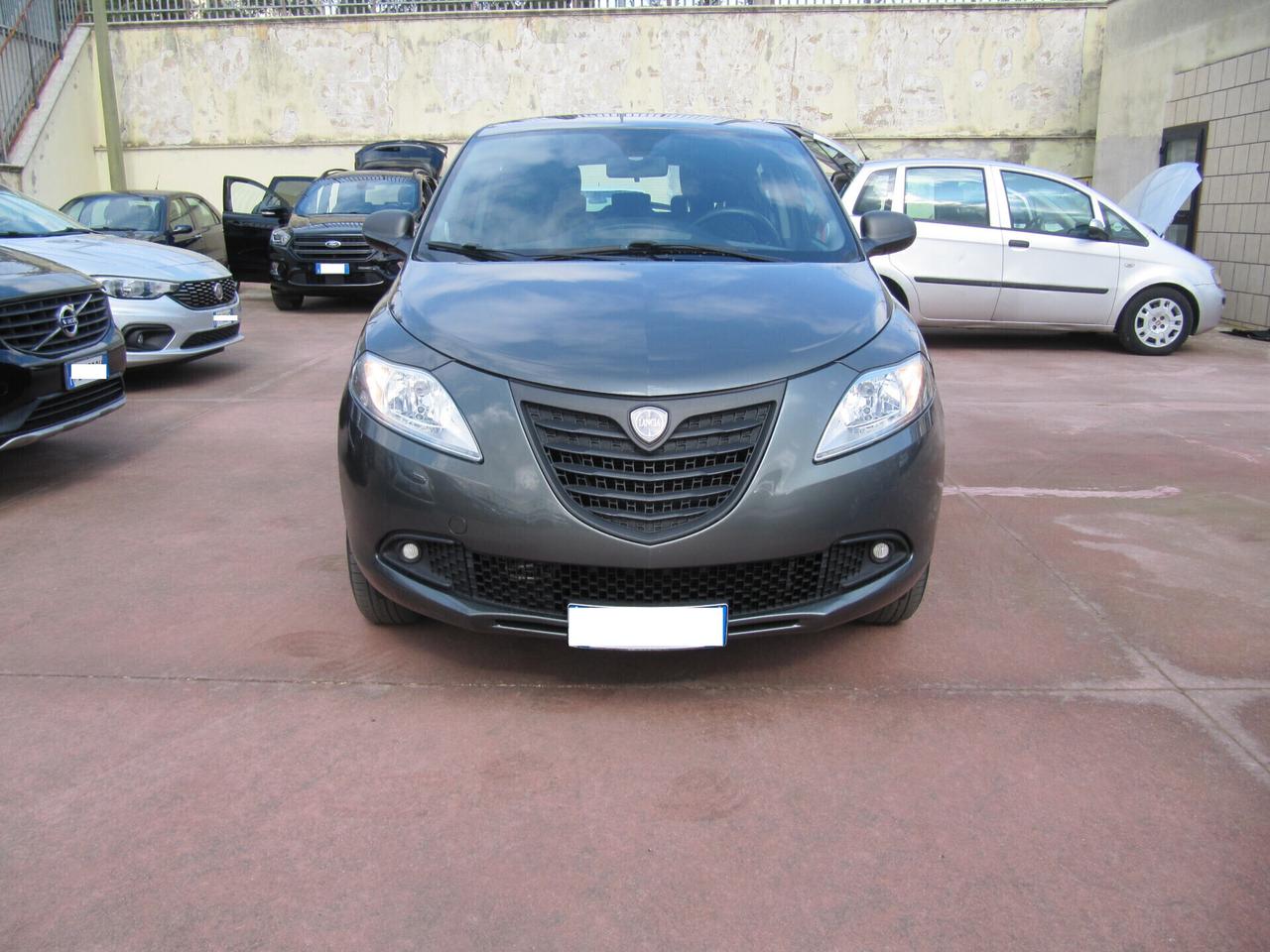 Lancia Ypsilon 0.9 TwinAir 85 CV 5 porte Metano Ecochic Gold