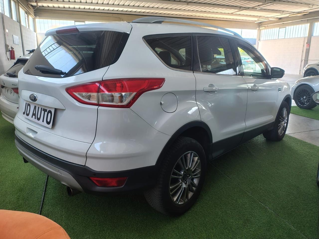 Ford Kuga 2.0 TDCI 140 CV 4WD Titanium