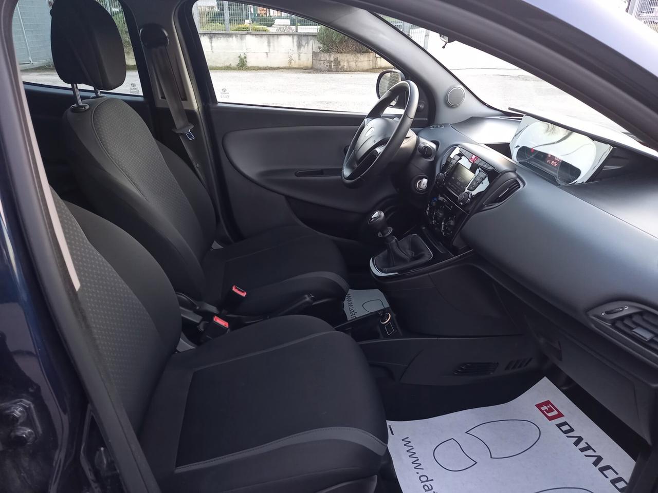 Lancia Ypsilon 1.2 69 CV 5 porte Gold