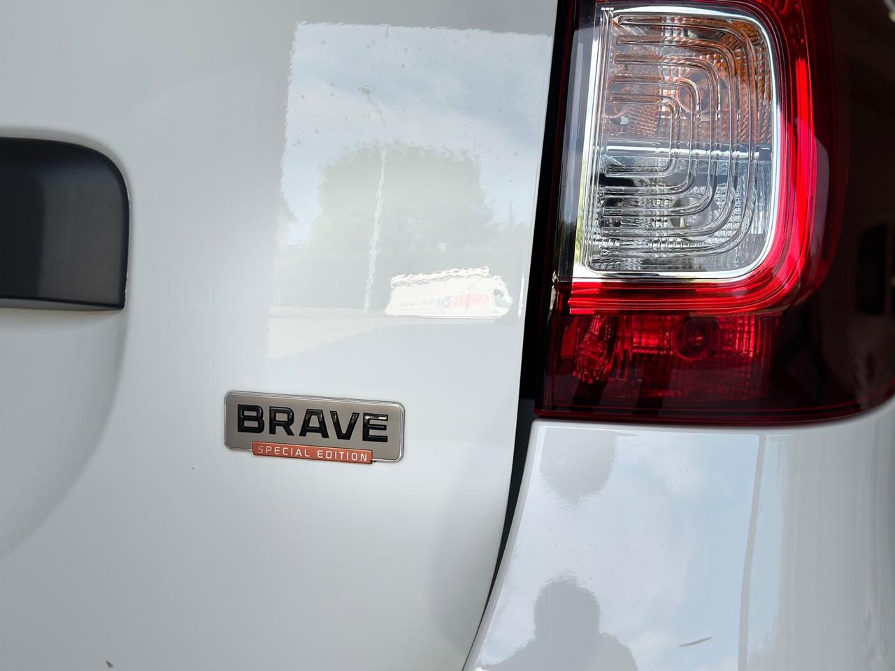 Dacia Logan MCV 1.5 dCi 8V 90CV Start&Stop Serie Speciale Brave