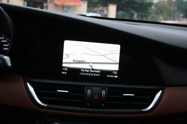 ALFA ROMEO Giulia 2.2 Turbodiesel 210 CV AT8 AWD Q4 Veloce