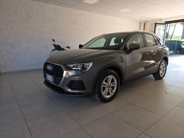 Audi Q3 35 TDI quattro S tronic Business Advanced