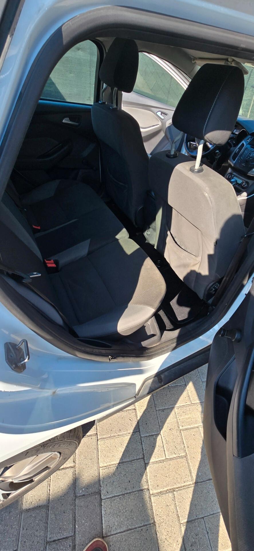 Ford Focus 2.0 TDCi 115 CV Powershift Titanium