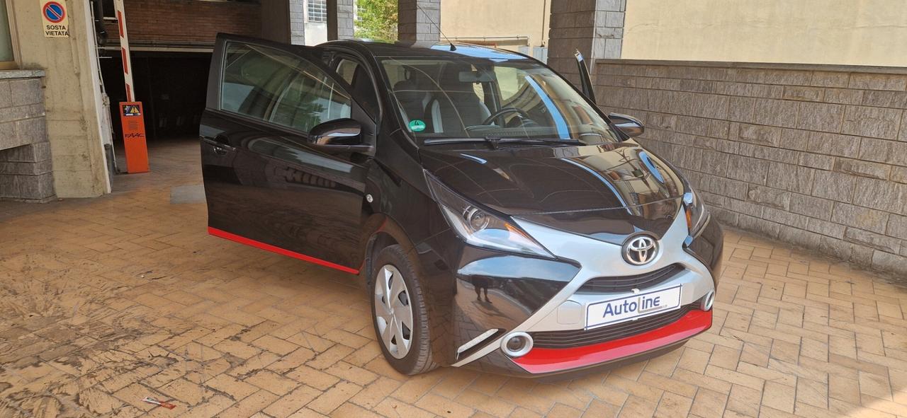 Toyota Aygo 1.0 VVT-i 69 CV 5 porte 21.950 km.