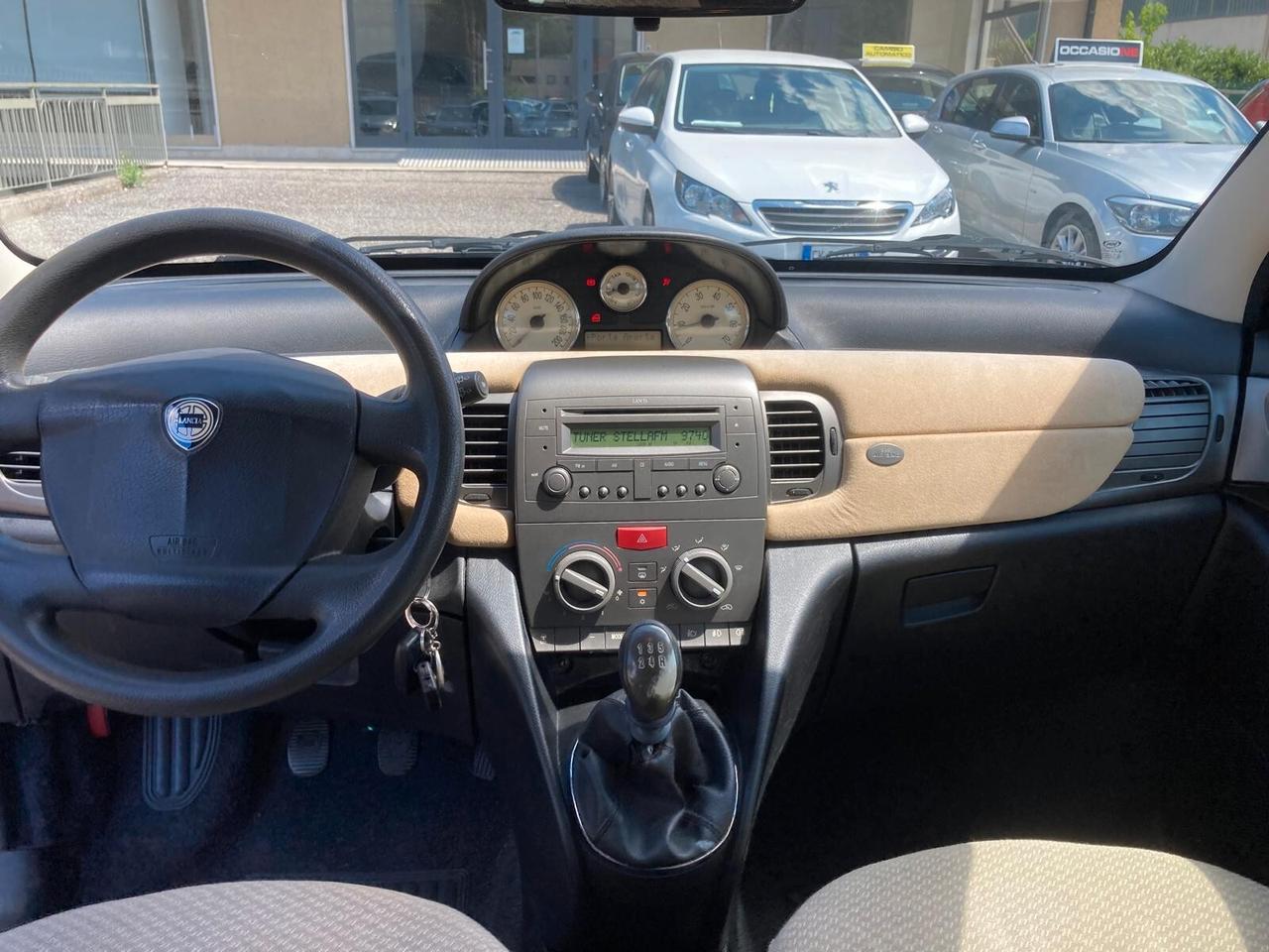 LANCIA YPSILON 1.2 BENZINA 60 CV – ADATTA A NEOPATENTATI