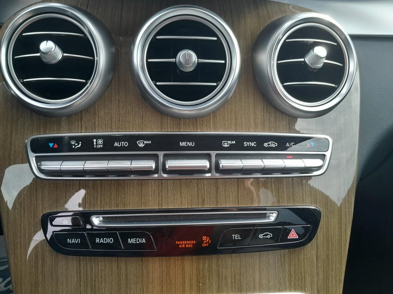 MERCEDES-BENZ GLC 220 D 4MATIC PREMIUM
