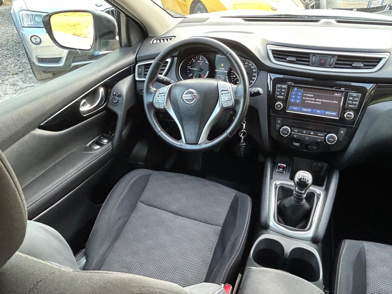 Nissan Qashqai 1.5 dCi N-Vision neopatentati permute