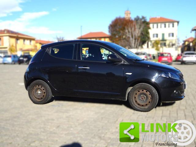 LANCIA Ypsilon 1.0 FireFly 5 porte S&S Hybrid Gold NEOPATENTATI