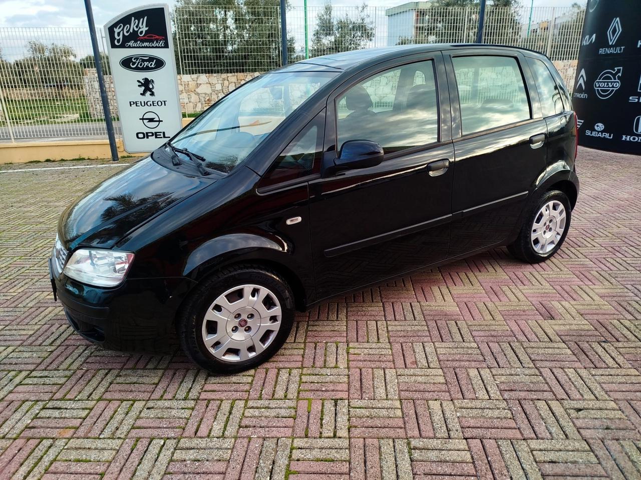 Fiat Idea 1.4 16V S&S Emotion