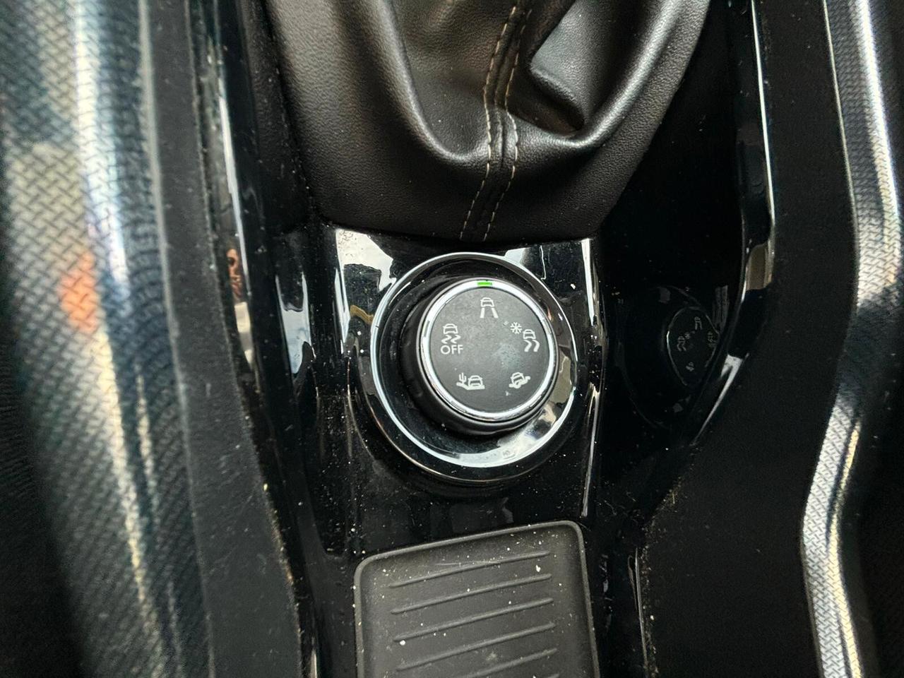 Peugeot 2008 1.6 e-HDi 115 CV Stop&Start Allure