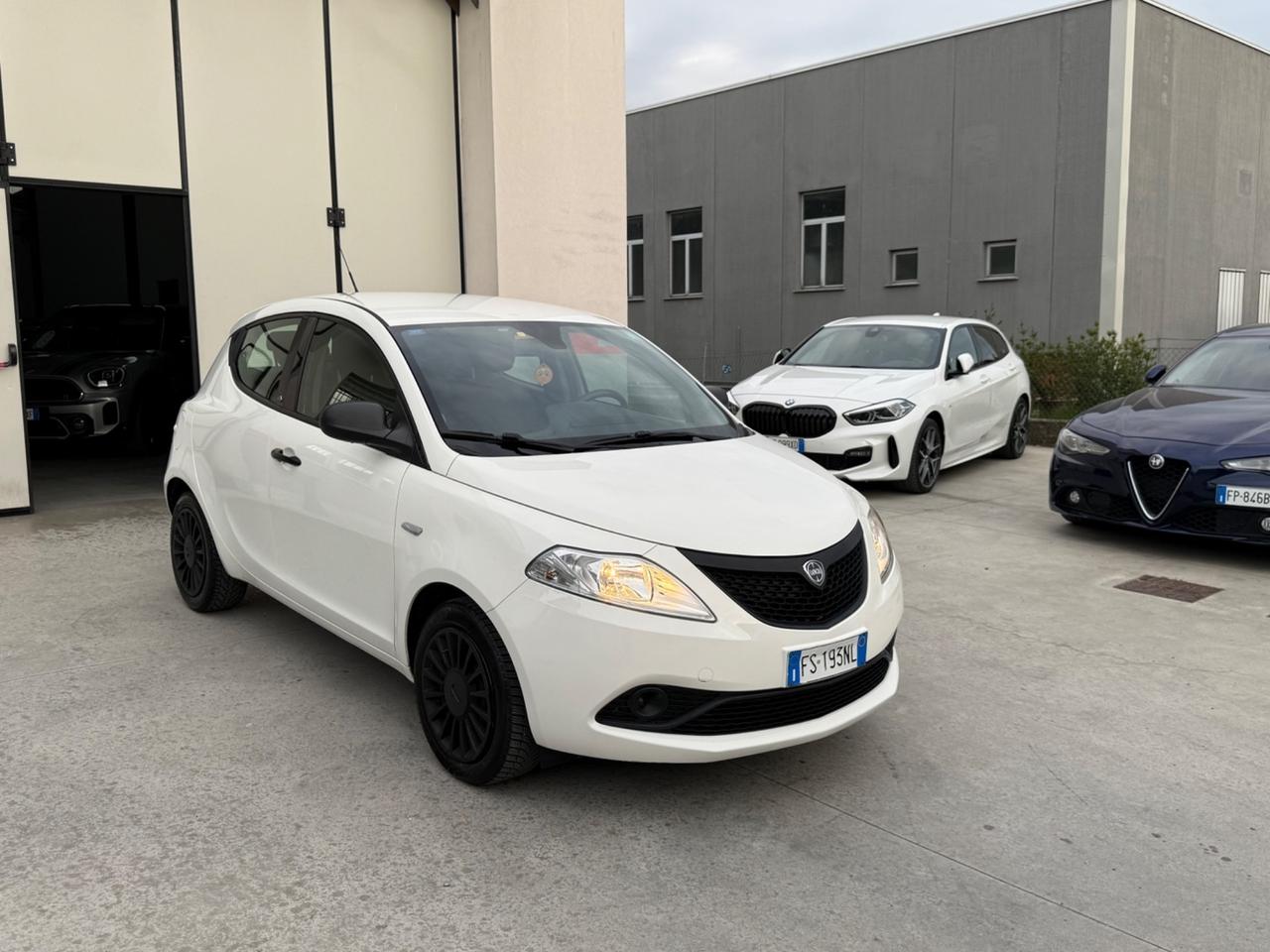 Lancia Ypsilon 1.2 69 CV 5 porte GPL Ecochic Monogram