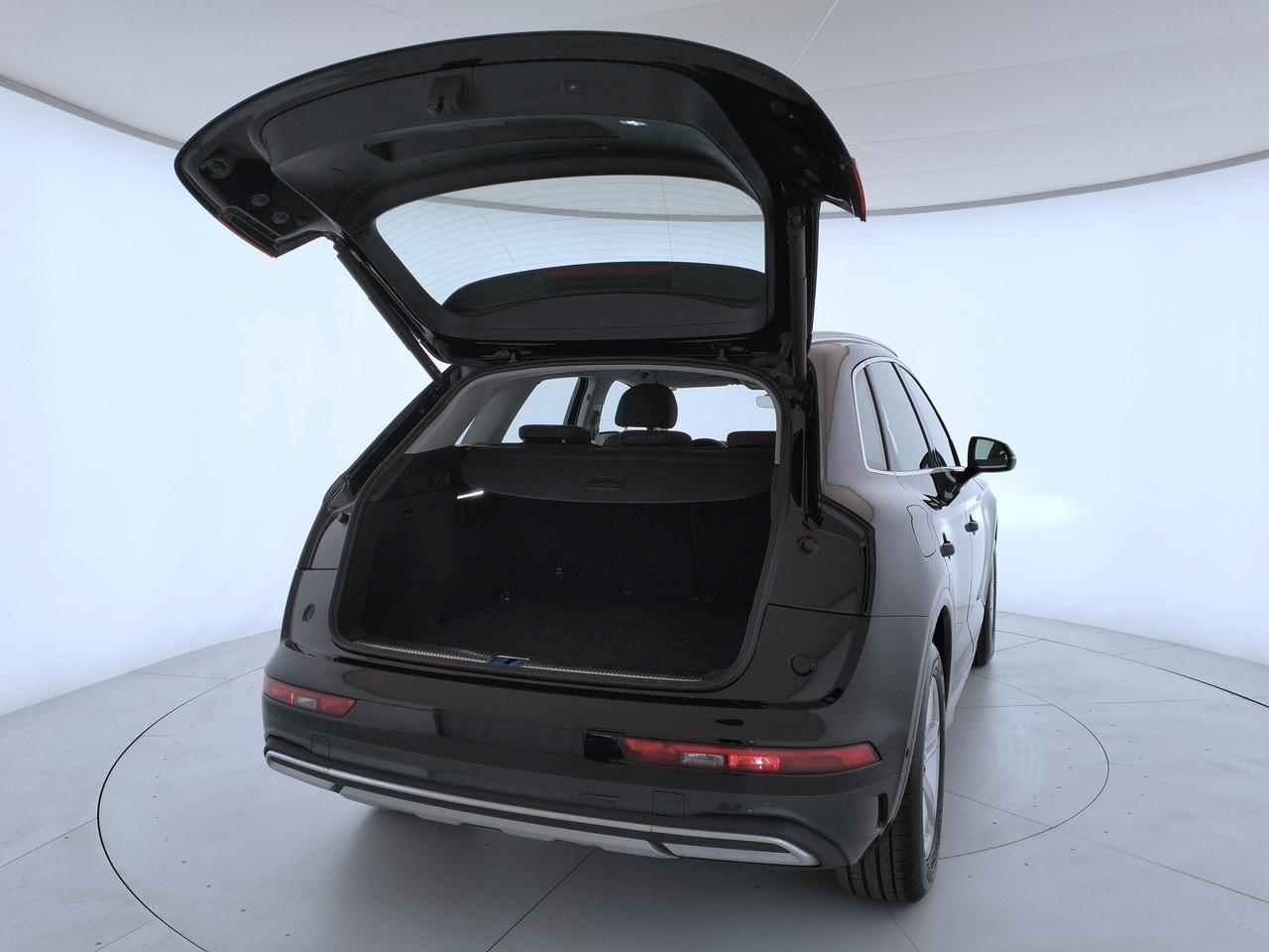 AUDI Q5 35 2.0 tdi mhev 12V Business Advanced s-tronic - IVA ESPOSTA