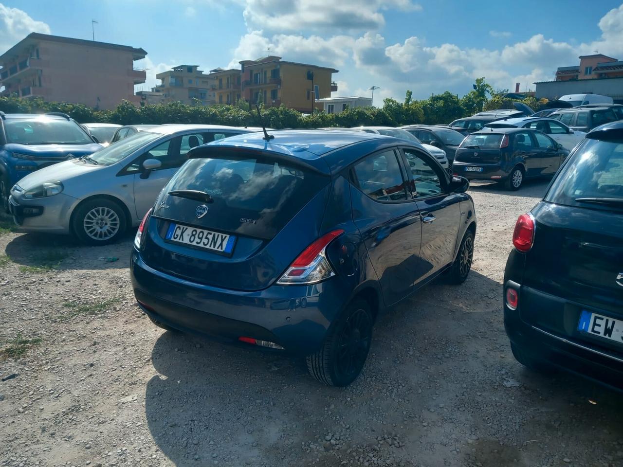 Lancia Ypsilon 1.0 FireFly 5 porte S&S Hybrid Ecochic Gold