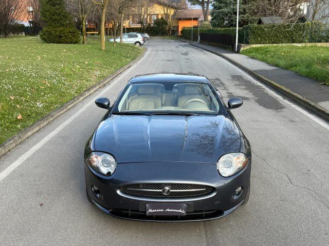 JAGUAR XK 4.2 V8 Coupé