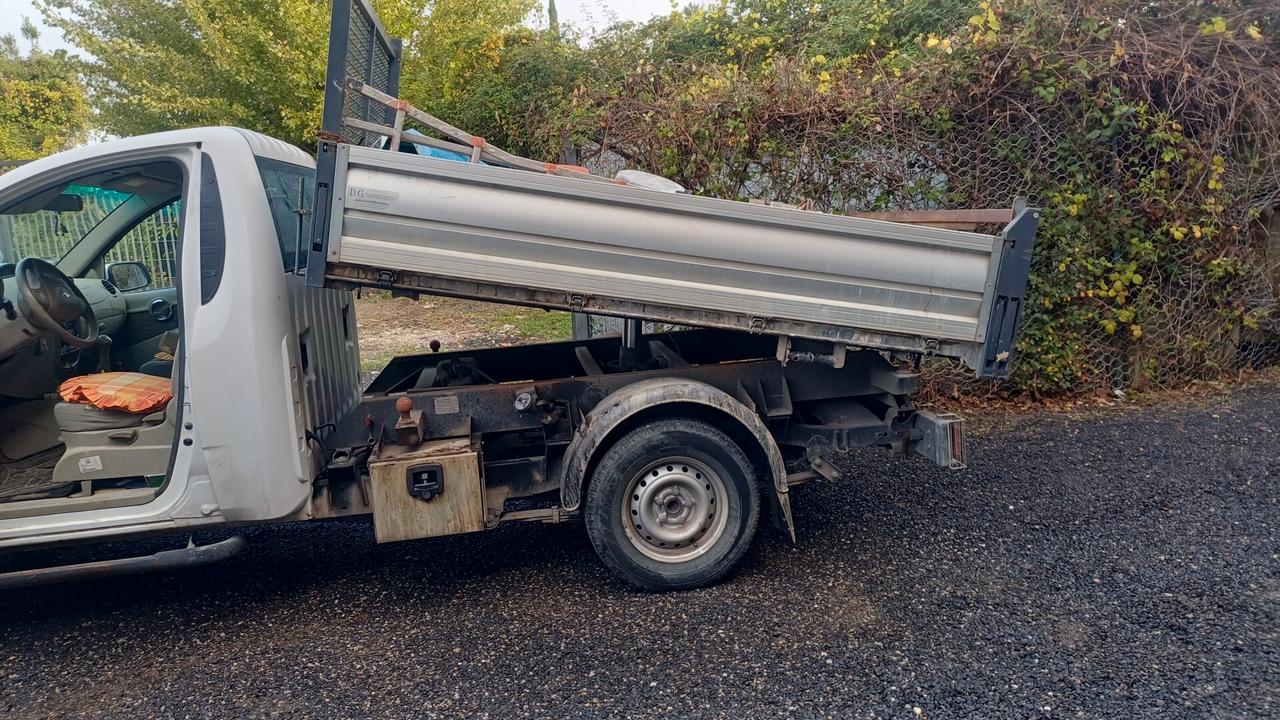 Mahindra Ribaltabile TRILATERALE