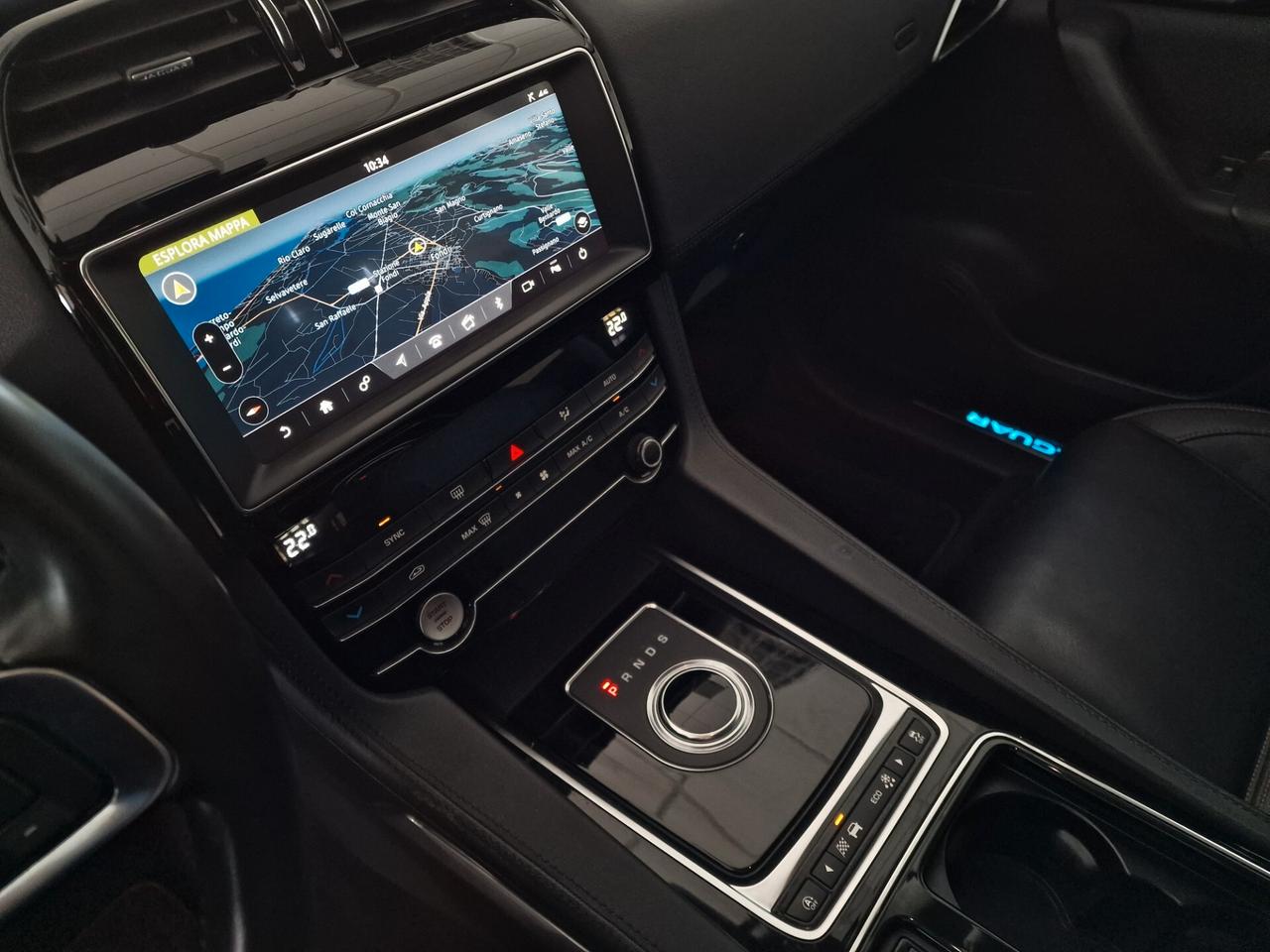 Jaguar F-Pace 2.0 D 180 CV 4x4