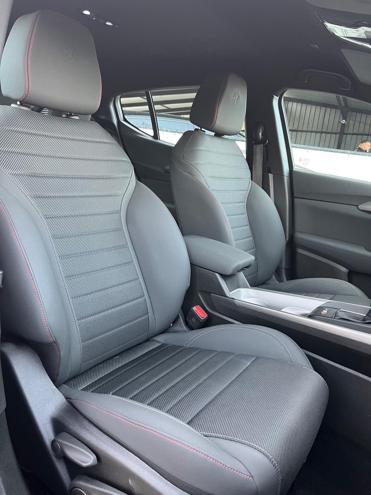 Alfa Romeo Tonale 1.6 diesel 130 CV TCT6 Veloce