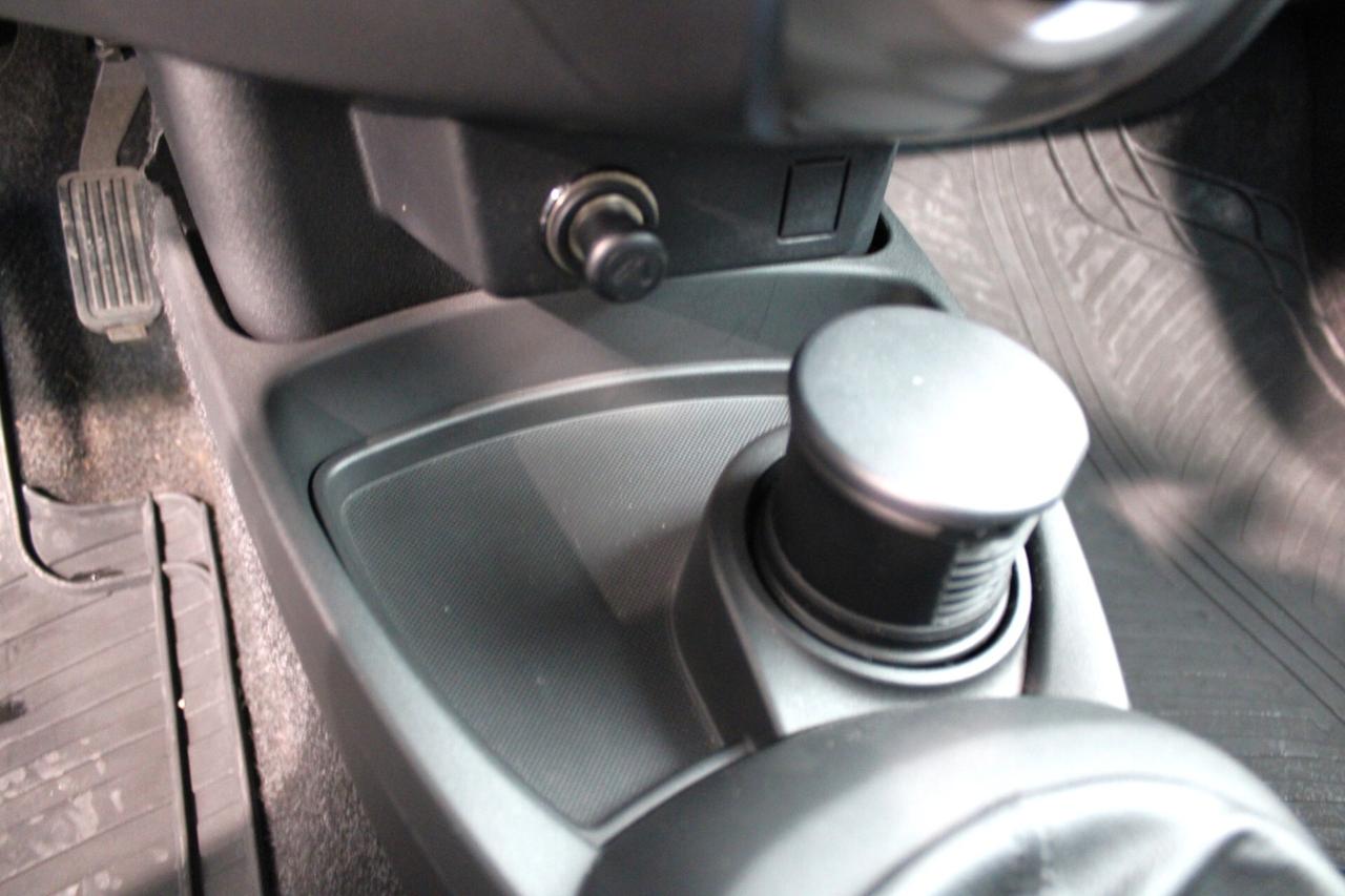 TOYOTA Yaris 1.0 benz. Now - 2010