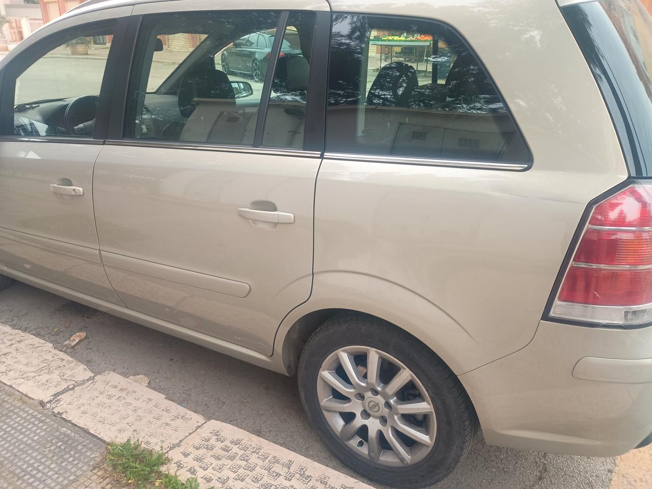 Opel Zafira 1.9 CDTI 120CV Cosmo