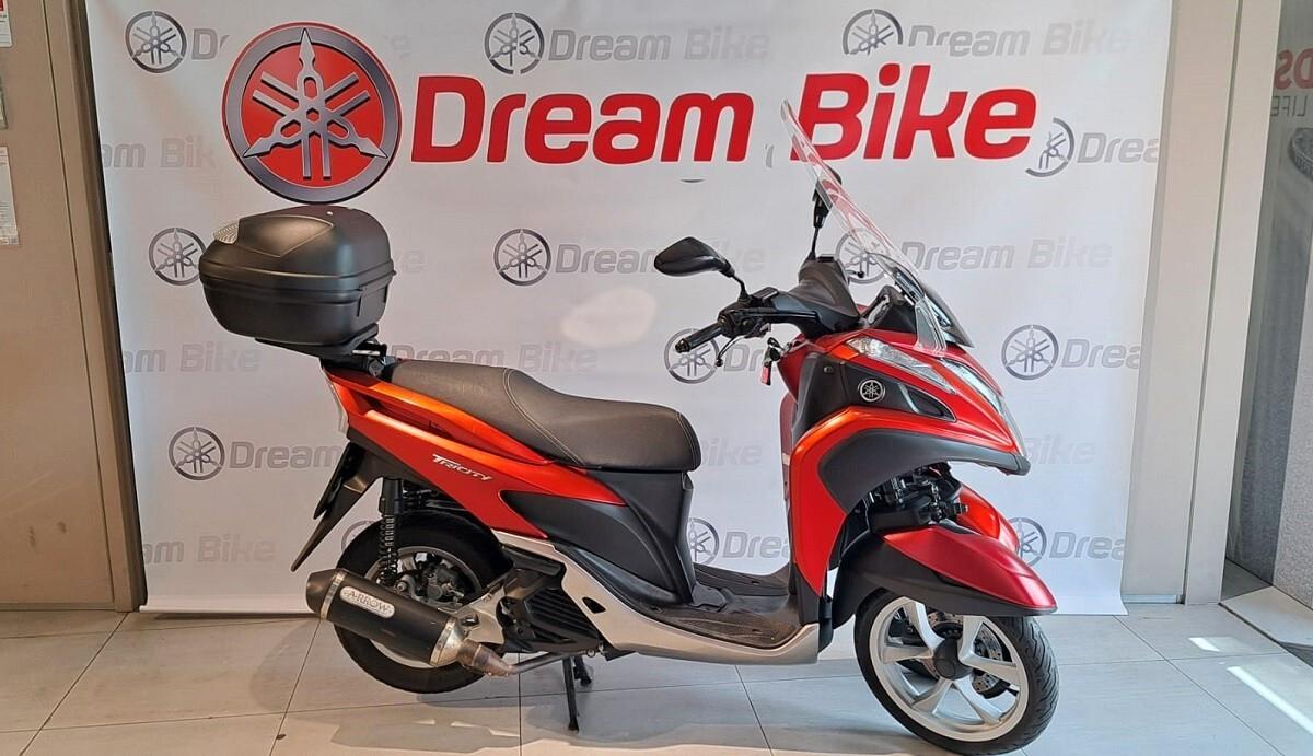 Yamaha Tricity 125 super accessoriato