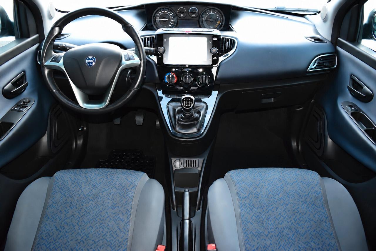 Lancia Ypsilon 1.0 Firefly Hybrid 70 cv Gold