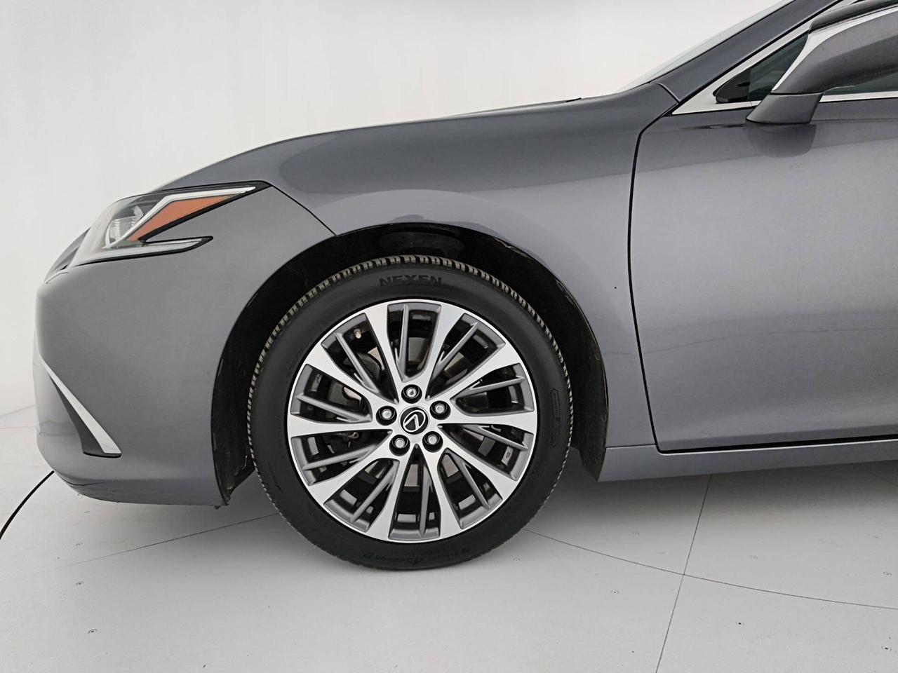 Lexus ES 300h 2.5 Executive