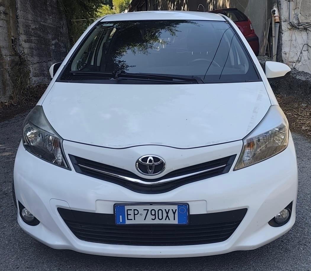 Toyota Yaris 1.0 69cv benzina - euro5 2013