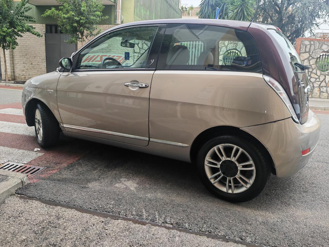 LANCIA YPSILON 1.4 BENZINA CV77KW57 MODAMILANO
