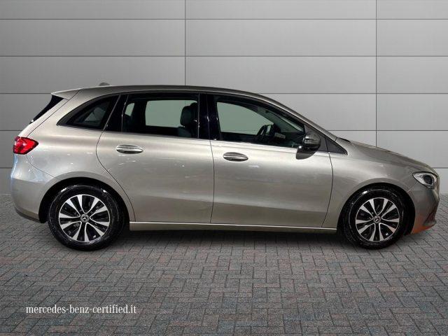 MERCEDES-BENZ B 180 Sport