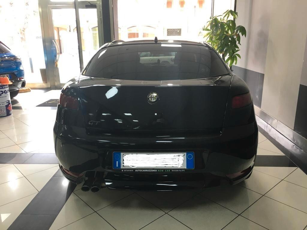 Alfa Romeo GT 1.9 JTDM 16V Black Line