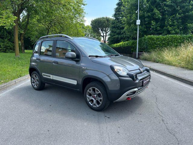 FIAT Panda CROSS 0.9 TwinAir Turbo S&S 4x4 5 POSTI