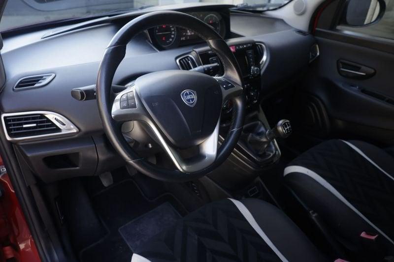 Lancia Ypsilon Lancia Ypsilon 1.3 MultiJet 95cv Stop&Start Platinum Unicoproprietario