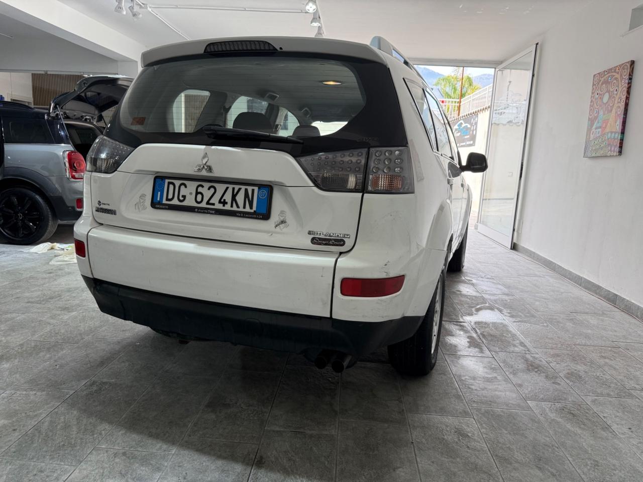 Mitsubishi Outlander 2.0 DI-D Invite DPF