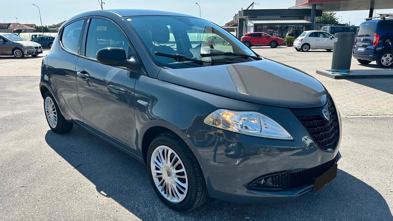 Lancia Ypsilon 1.2 69 CV 5 porte GPL Ecochic Silver UNICO PROPRIETARIO KM CERTIFICATI