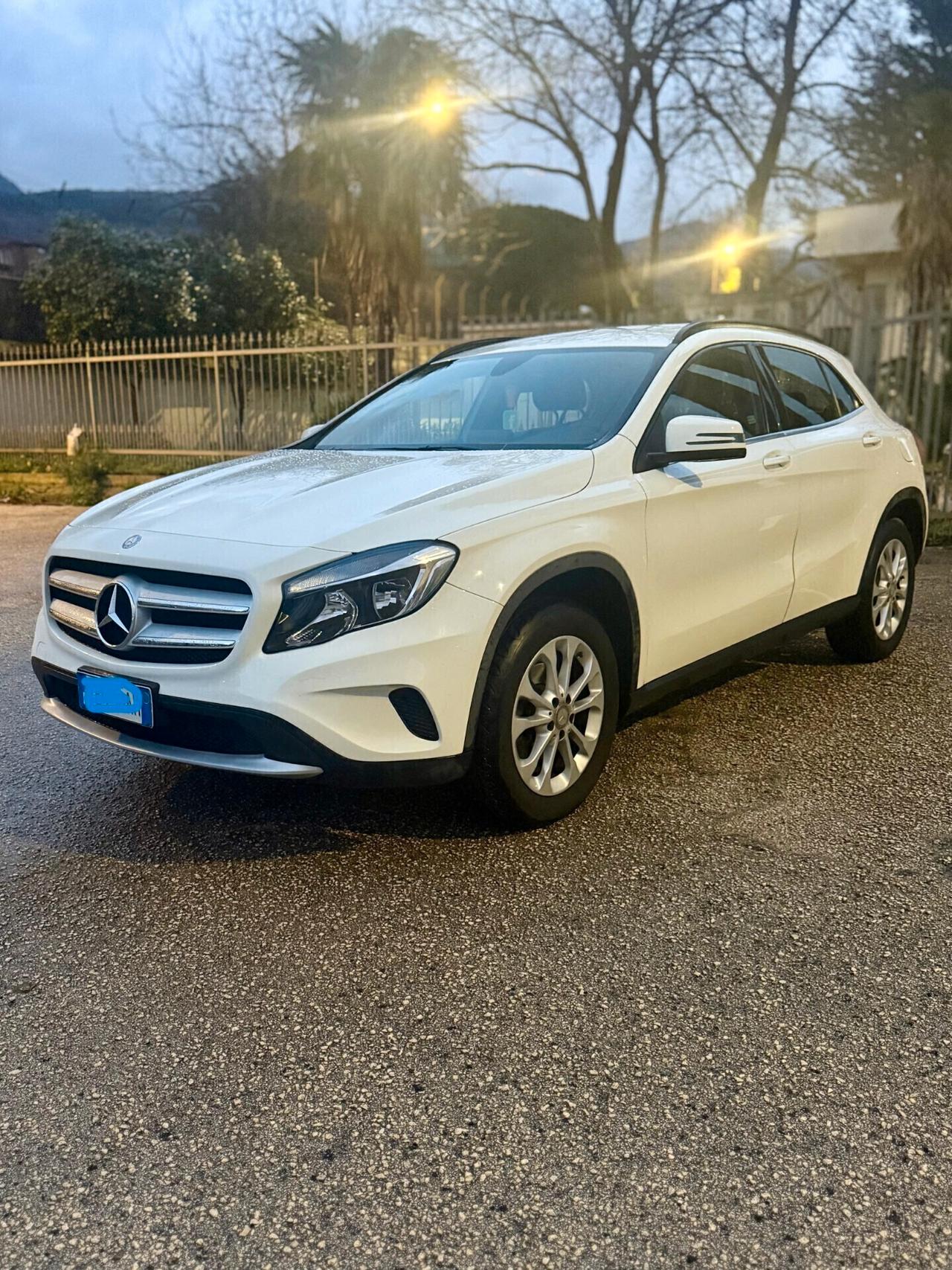 Mercedes-benz GLA 200 D Business