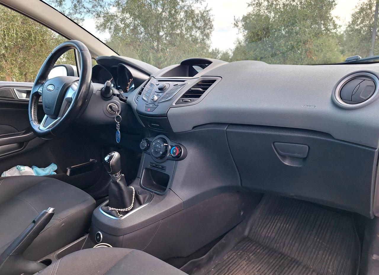 Ford Fiesta 1.4 5p. Bz.- GPL Titanium