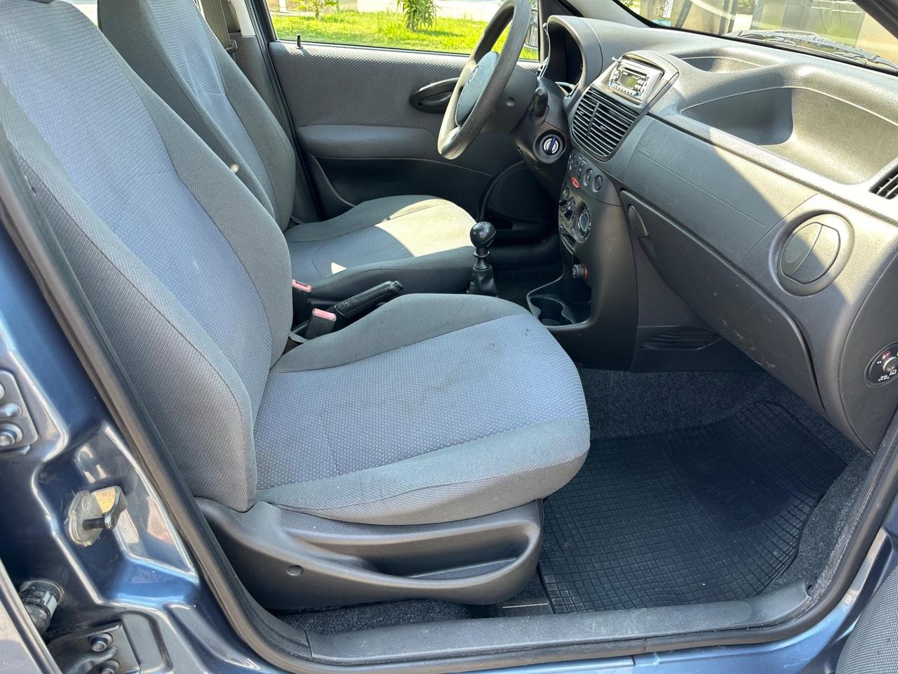 Fiat Punto 1.2 BENZINA NEOPATENTATI