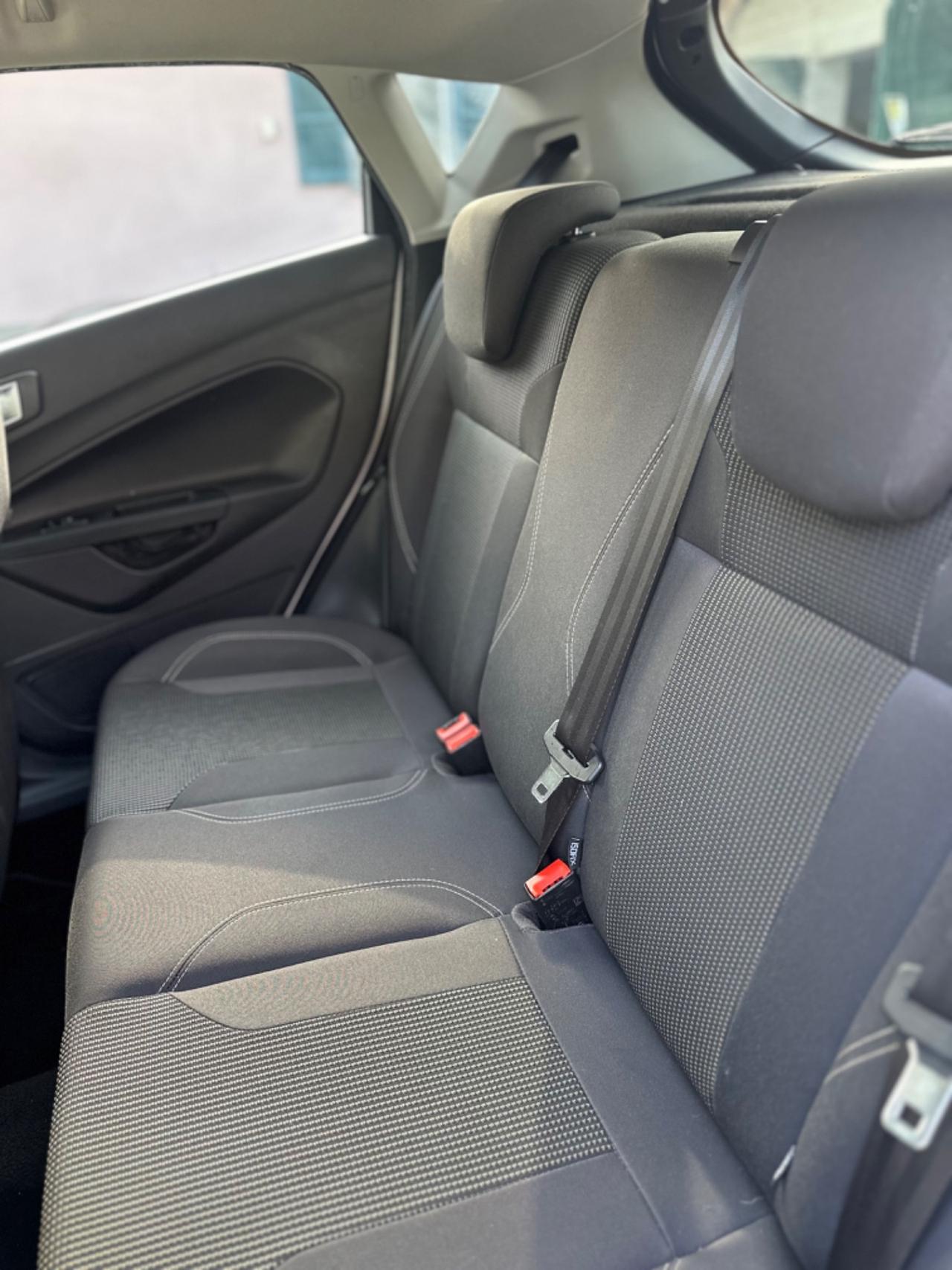 Ford FIESTA 1.4 5p. BZ.- GPL TITANIUM NEOPAT KMCERT