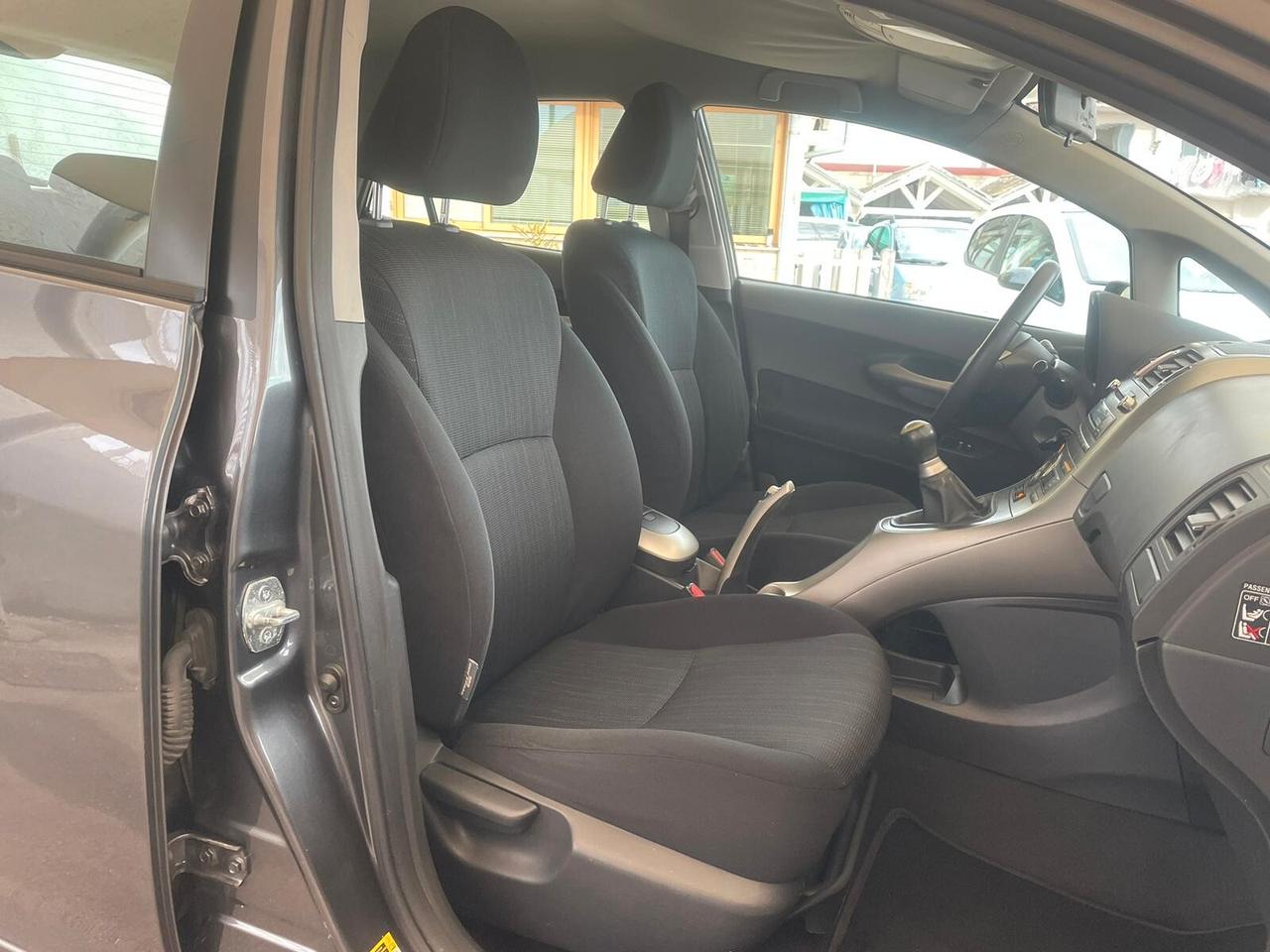 Toyota Auris 1.4 D-4D 5 porte Sol