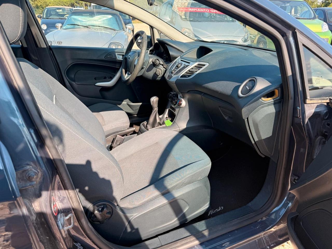Ford Fiesta 1.4 TDCi 70CV 5 porte Titanium