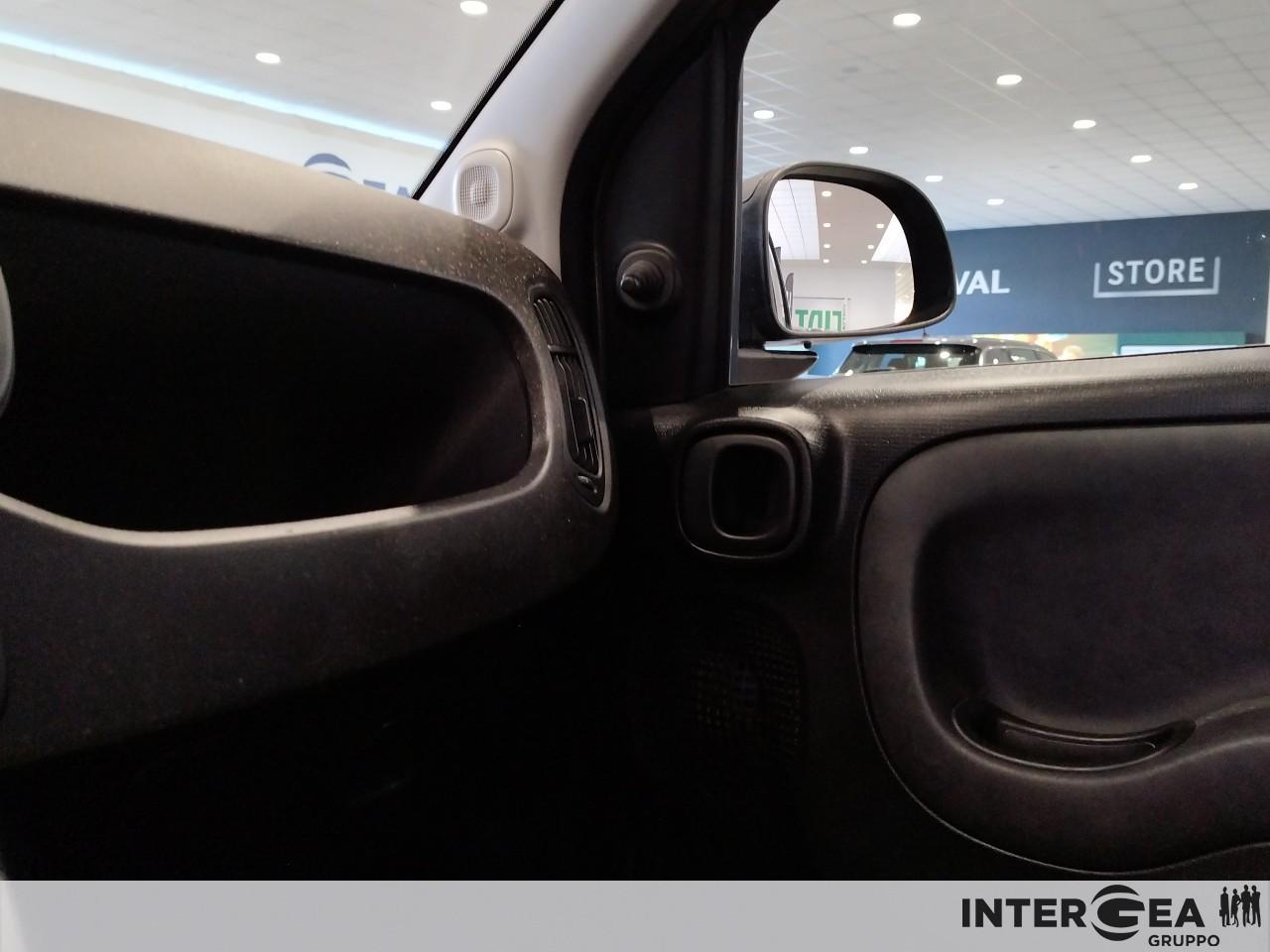 FIAT Panda 1.0 firefly hybrid City Cross s&s 70cv 5p.ti