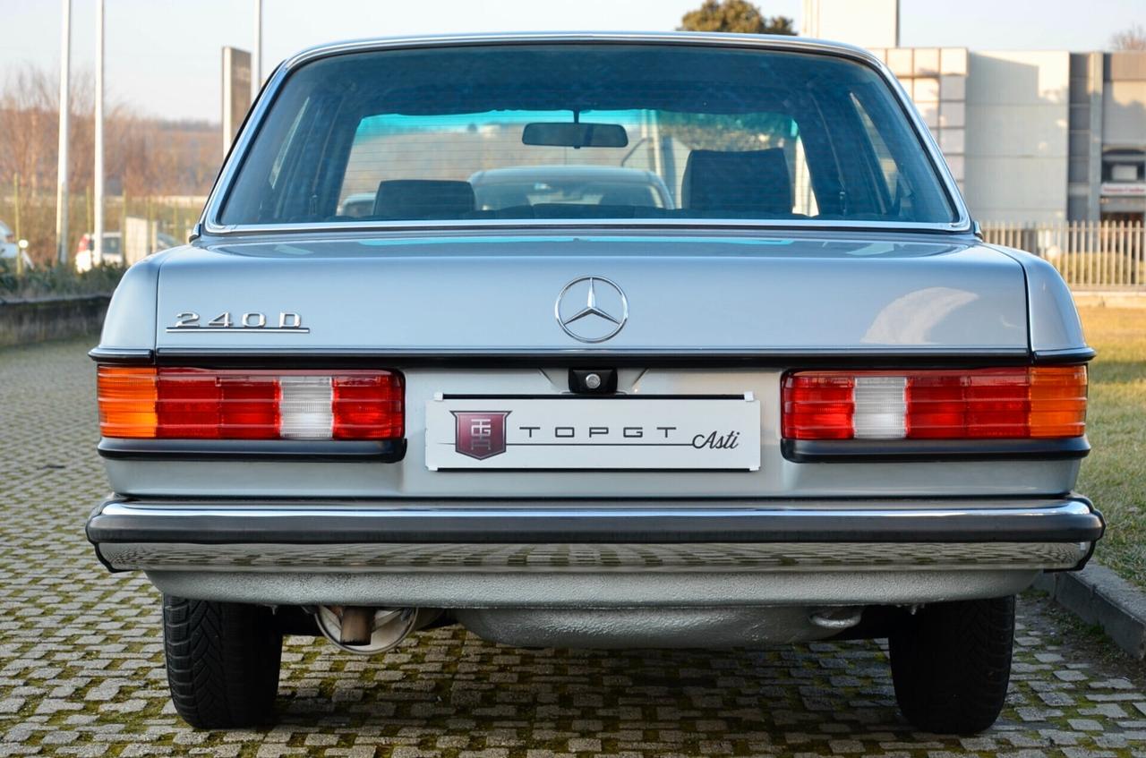 MERCEDES 240D RESTAURATA, 2 proprietari, da Collezione!