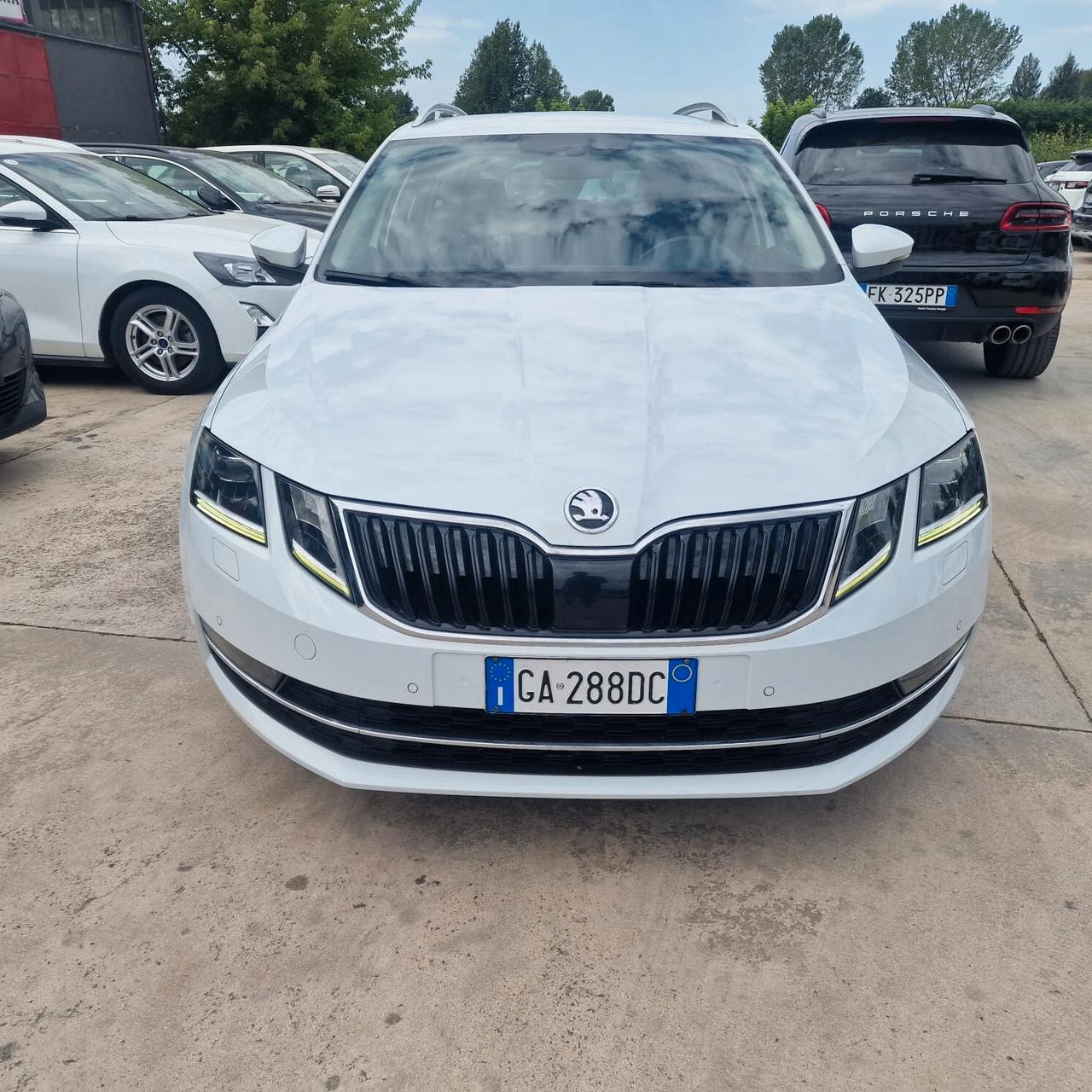 Skoda Octavia 1.5 DSG Wagon Ambition G-Tec GANCIO TRAINO UNICO PROPRIETARIO
