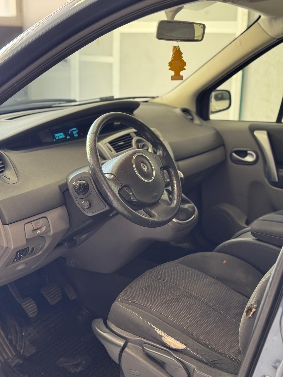 Renault Scenic Grand Scénic 1.5 dCi/105CV PlayStation Portable